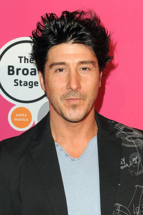 54bd38cb51d50_-_hbz-french-men-david-belle