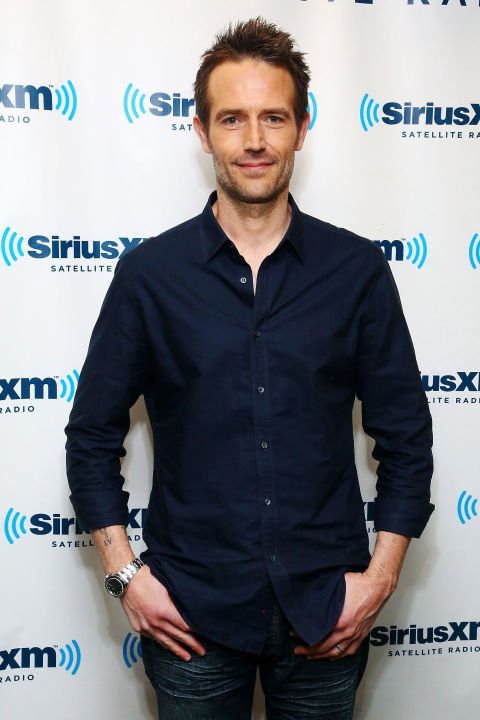 54bd38daa3894_-_hbz-french-men-michael-vartan