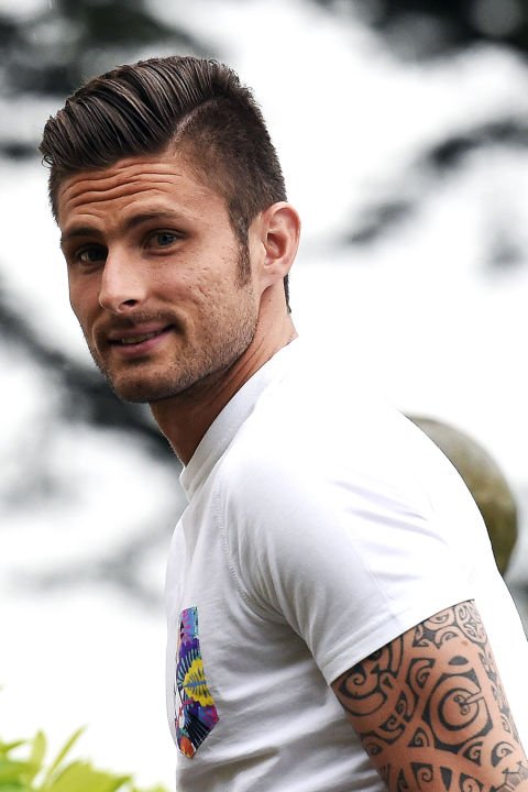 54bd38de9727f_-_hbz-french-men-olivier-giroud