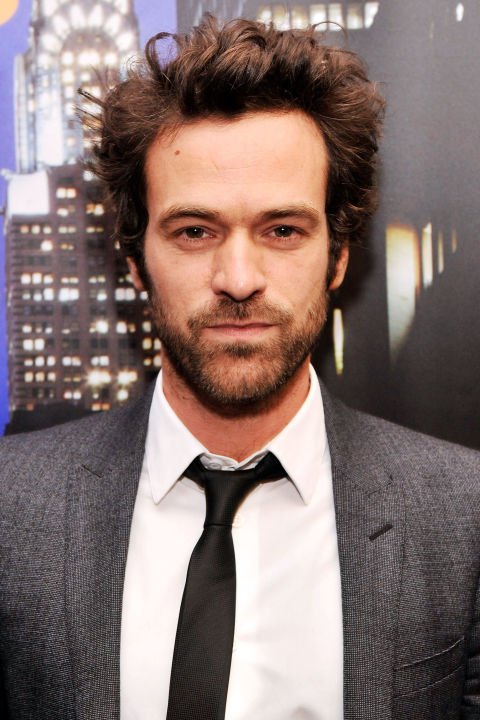 54bd38e375b24_-_hbz-french-men-romain-duris