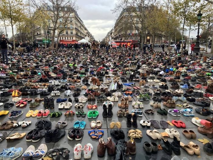 people-send-their-shoes-for-global-climate-march-in-paris__700